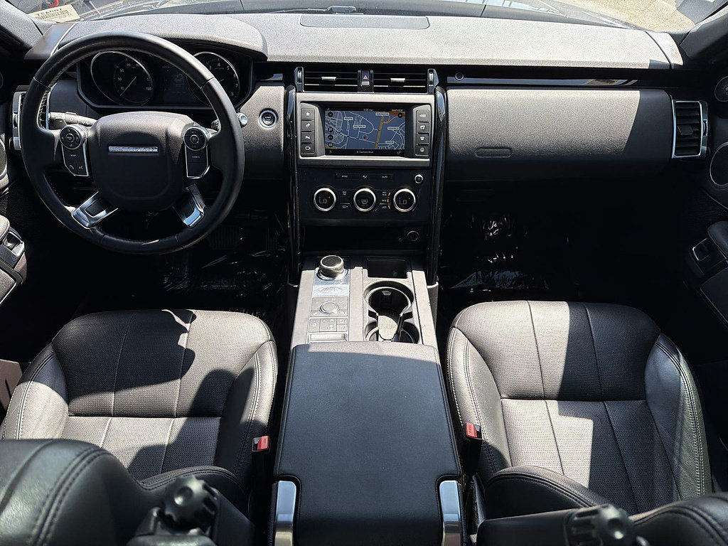 Used 2017 Land Rover Discovery SE AWD/4WD image 20