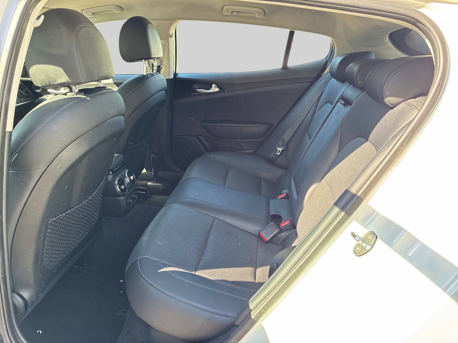 Used 2019 Kia Stinger AWD/4WD image 12