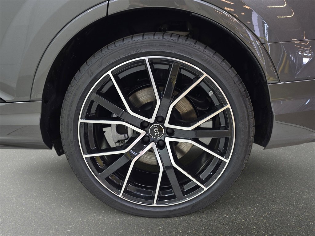 New 2025 Audi Q7 3.0T Prestige image 34
