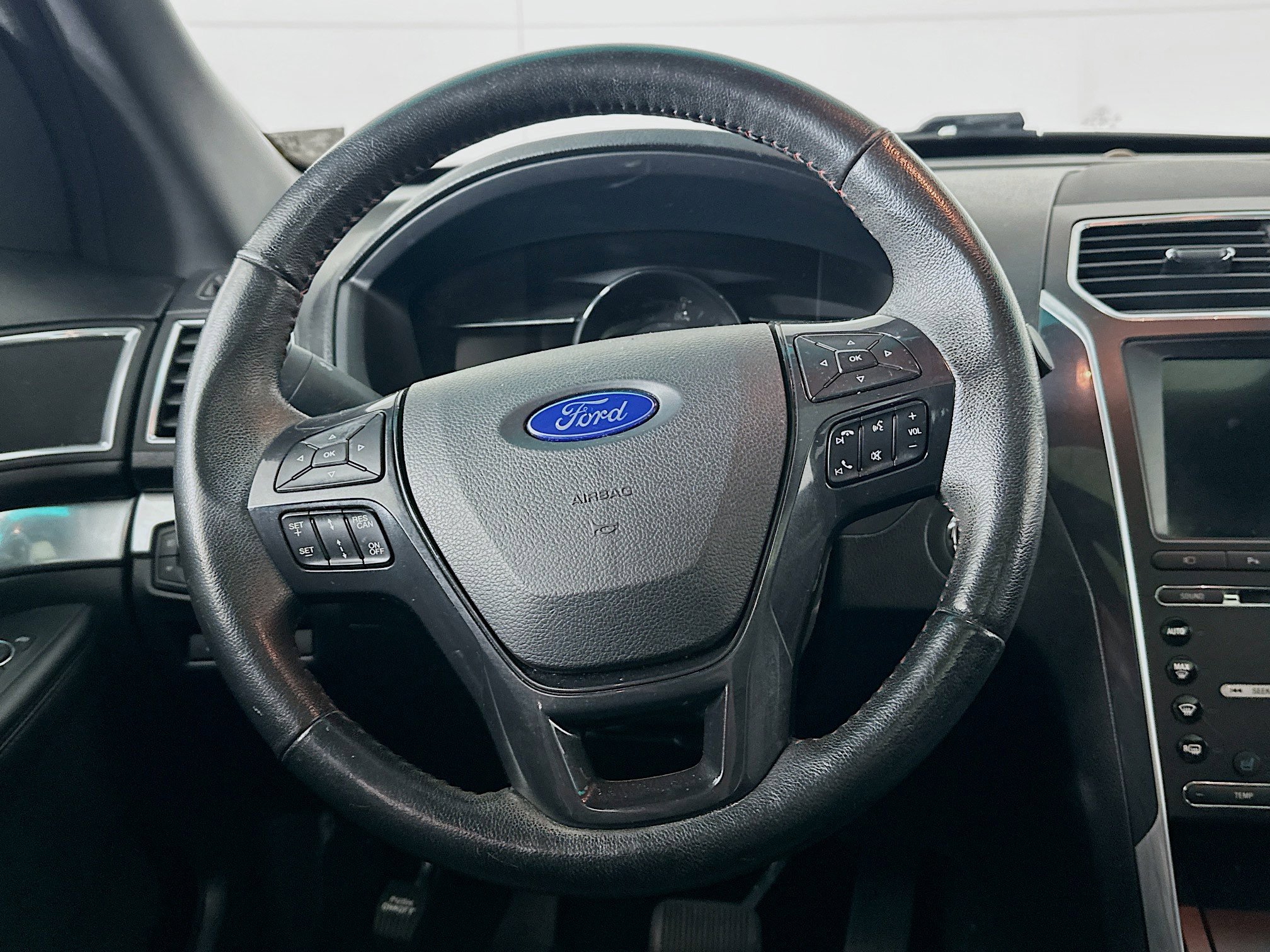 Used 2017 Ford Explorer Sport w/ Equipment Group 401A image 18