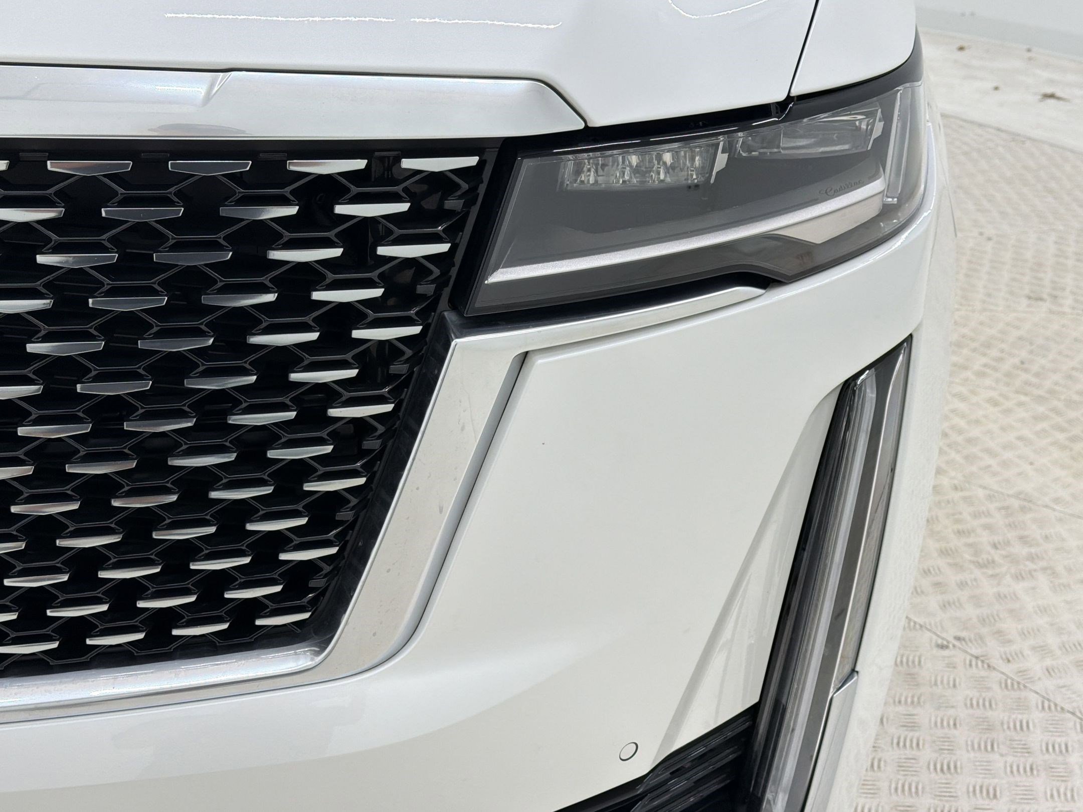 Used 2021 Cadillac Escalade Premium Luxury image 11