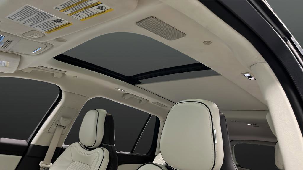 Used 2022 Lincoln Aviator Black Label Grand Touring w/ Class IV Trailer Tow Package image 12