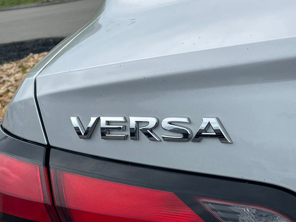 Used 2021 Nissan Versa SV FWD image 16