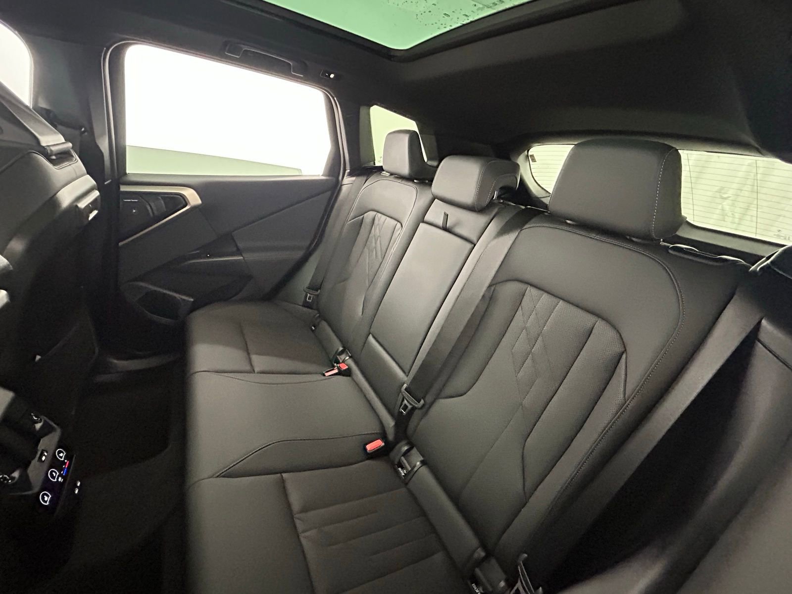 Used 2025 BMW X3 xDrive30i w/ Premium Package image 30