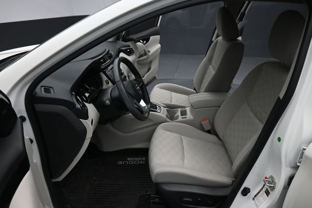 Used 2019 Nissan Rogue Sport SV w/ Technology Package AWD/4WD image 12