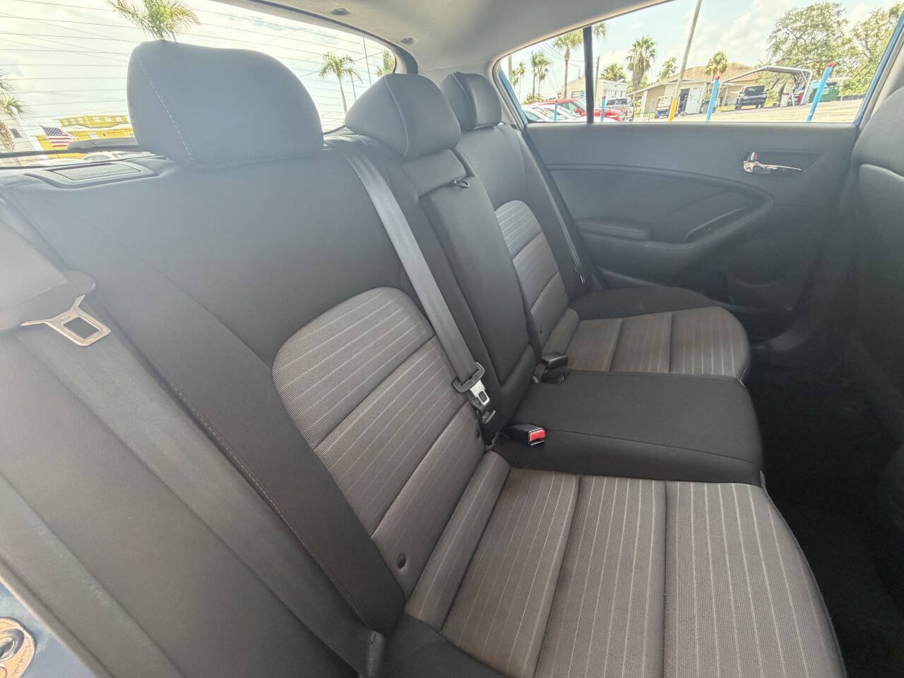 Used 2015 Kia Forte EX FWD image 19