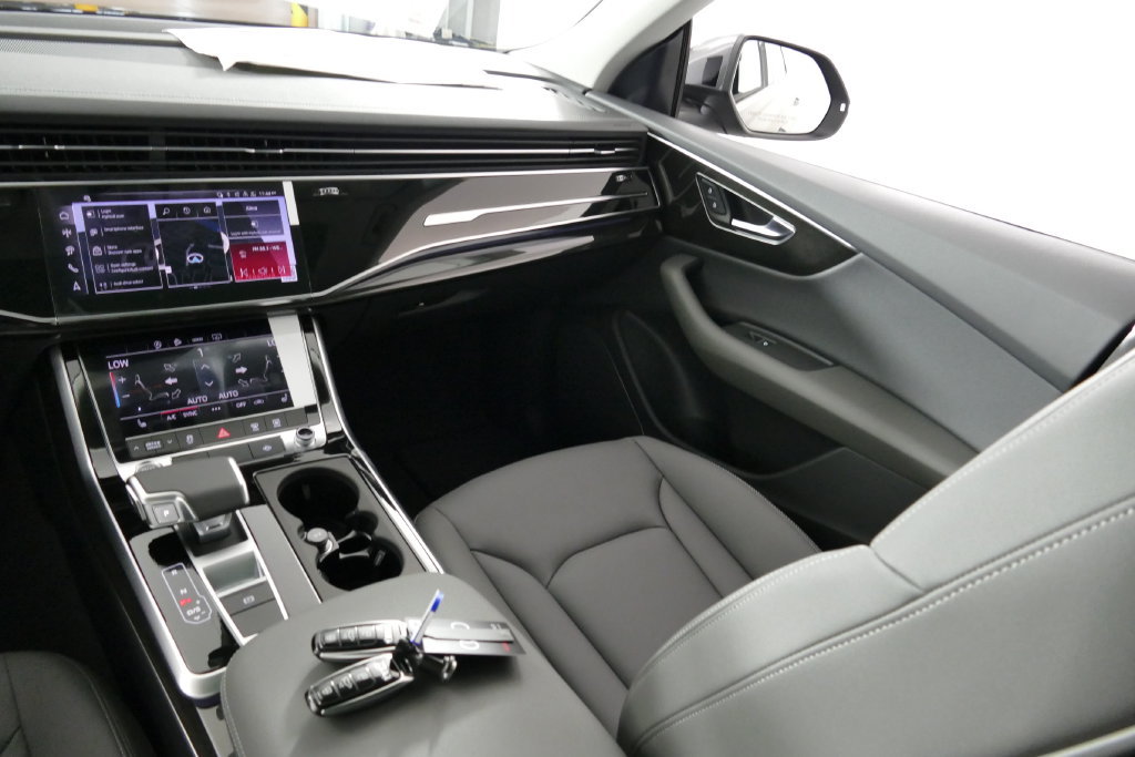 New 2026 Audi Q8 Premium AWD/4WD image 23