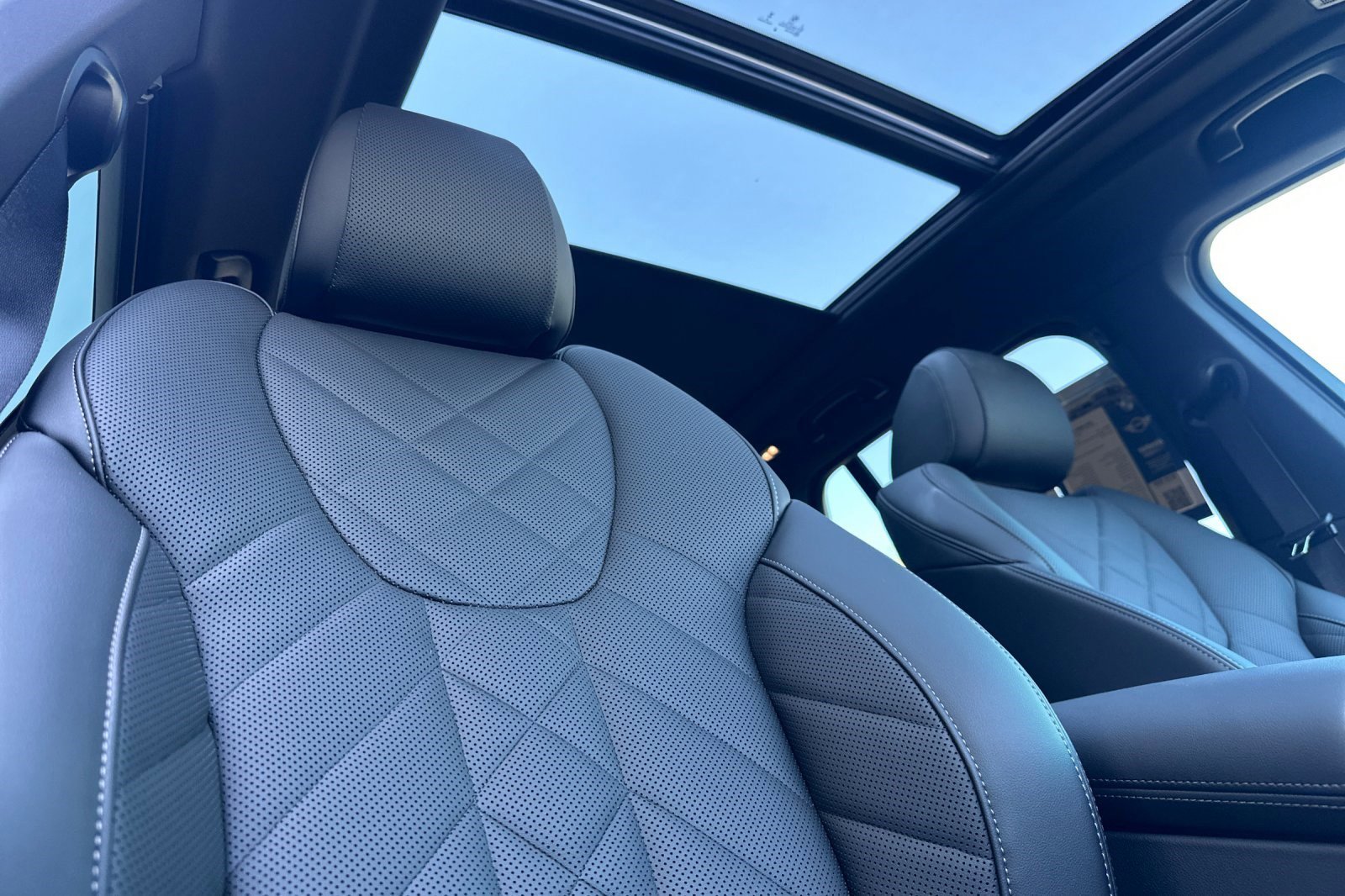 Used 2026 BMW X5 xDrive50e w/ M Sport Package image 21