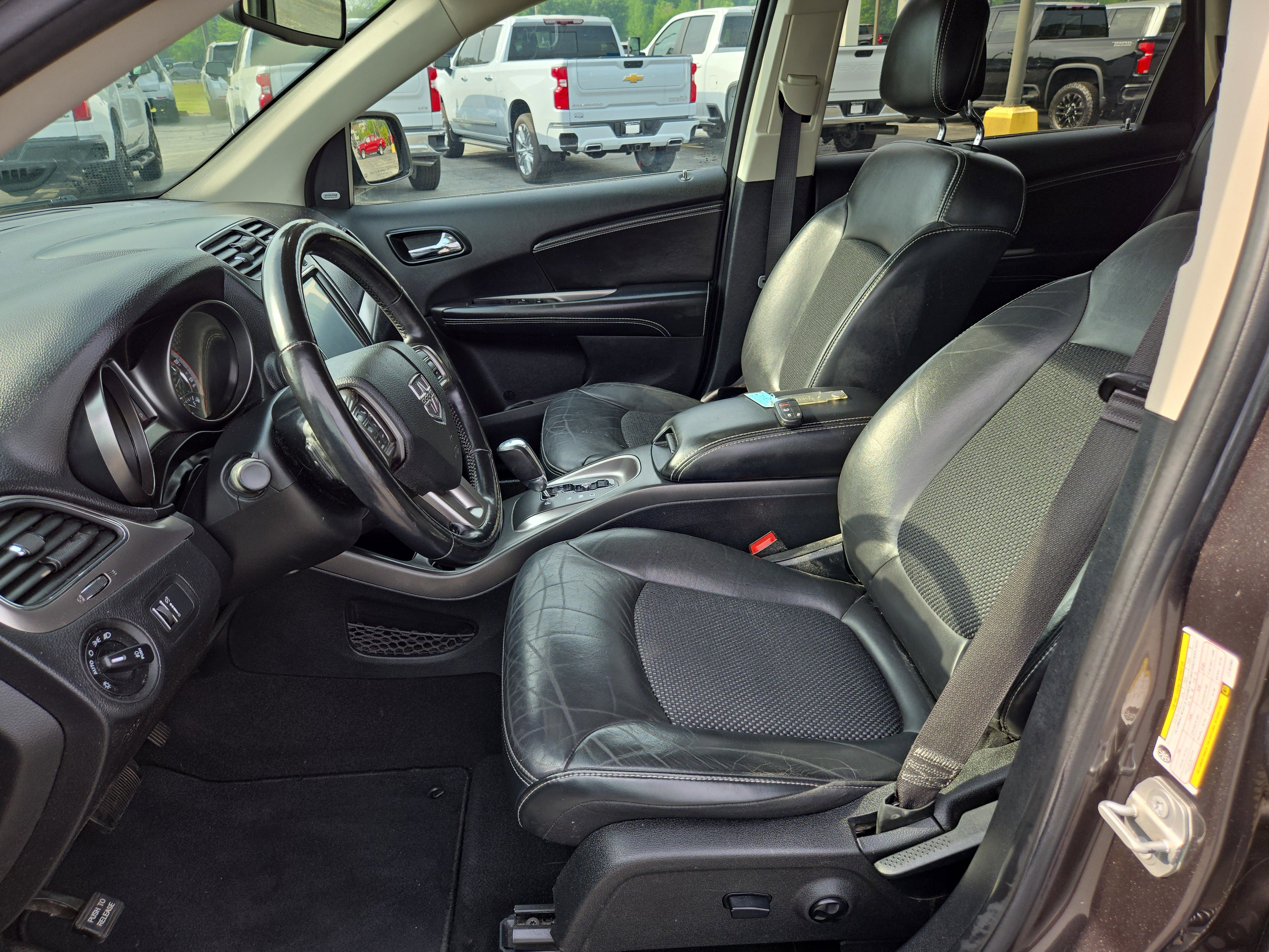 Used 2020 Dodge Journey Crossroad w/ Popular Equipment Group FWD image 18