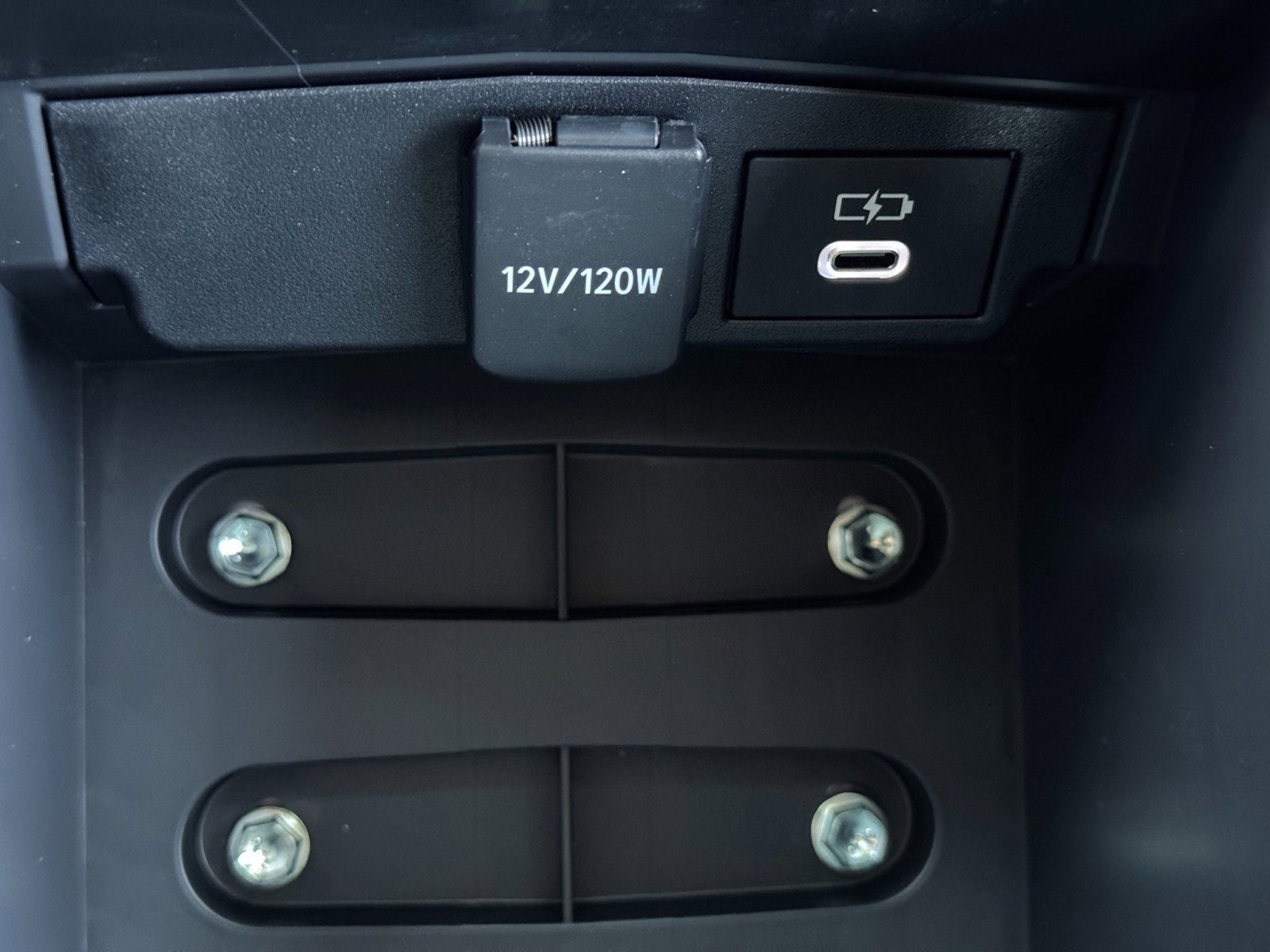 Used 2025 Toyota Corolla LE image 25