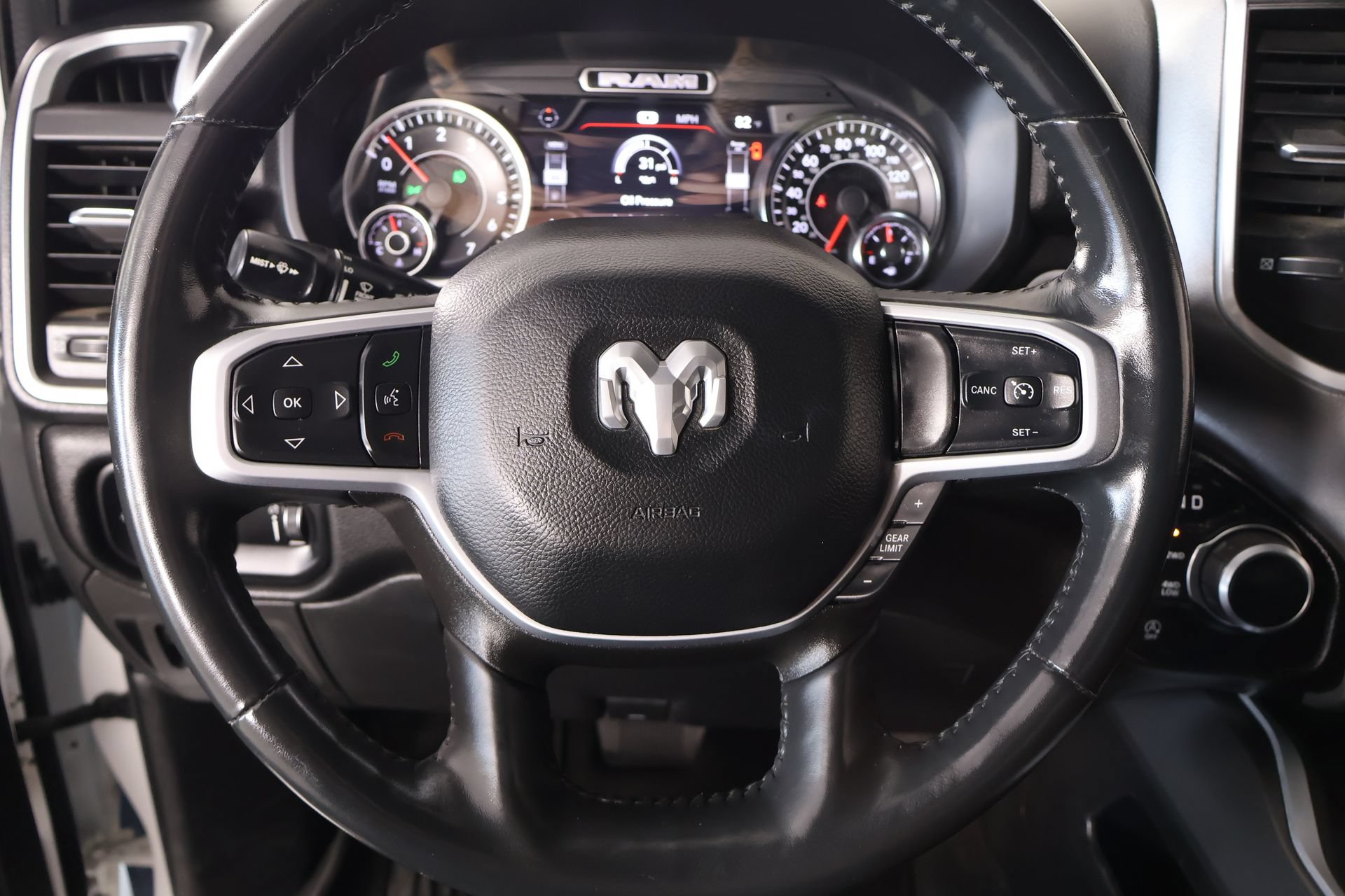 Used 2023 RAM 1500 Big Horn AWD/4WD image 3