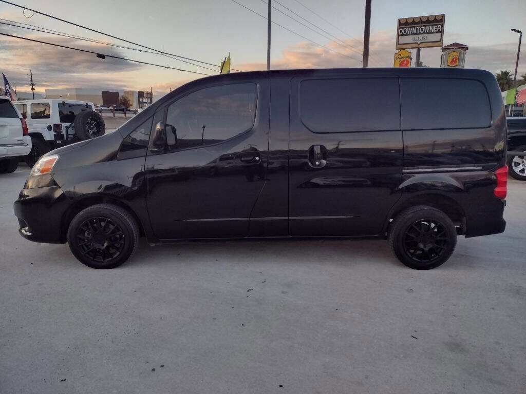 Used 2013 Nissan NV200 SV w/ Technology Pkg image 3
