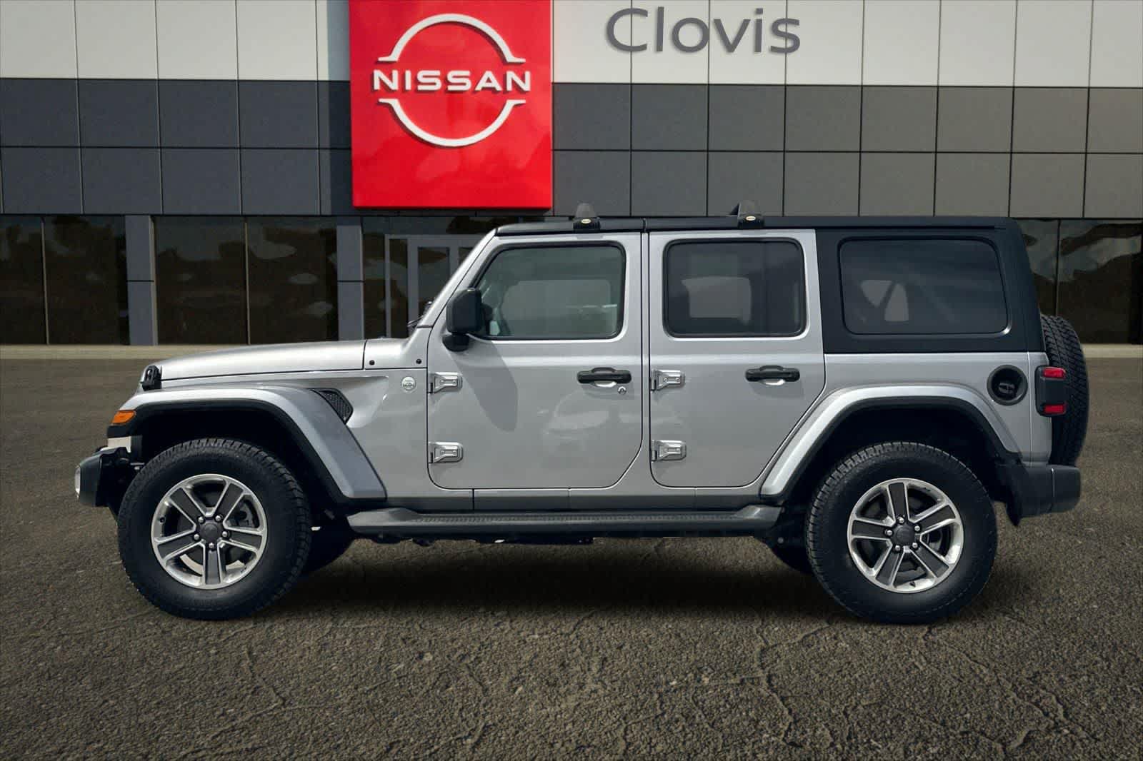 Used 2018 Jeep Wrangler Unlimited Sahara AWD/4WD image 6
