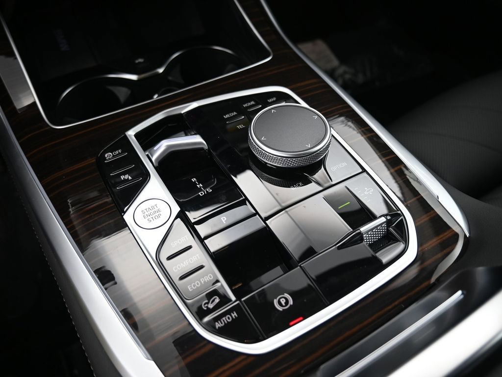 New 2026 BMW X7 xDrive40i w/ Premium Package image 9