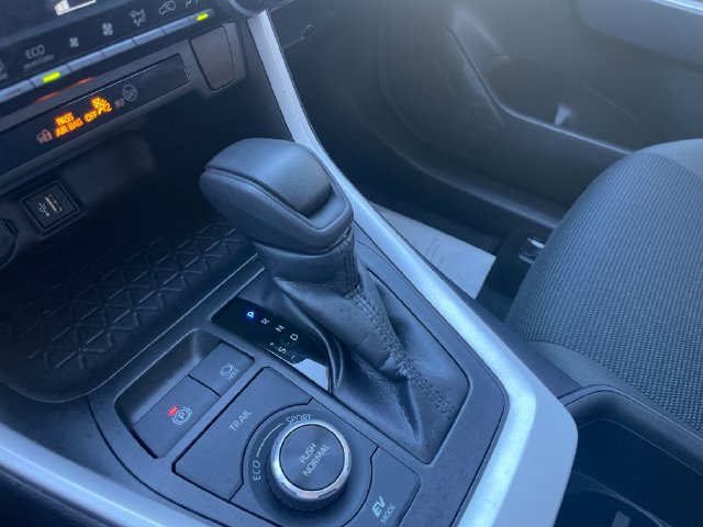 Certified 2025 Toyota RAV4 LE AWD/4WD image 15