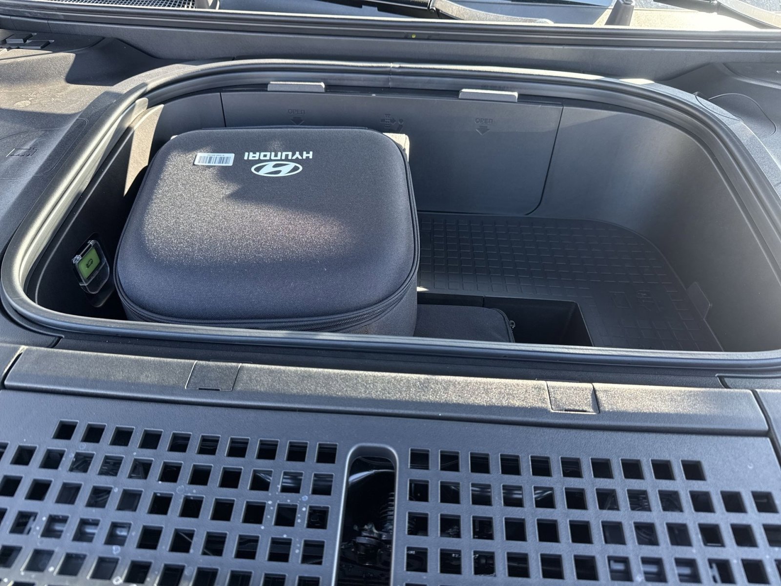 New 2026 Hyundai Ioniq 9 Limited image 29