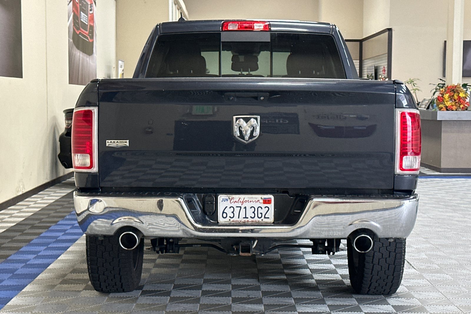 Used 2017 RAM 1500 Laramie image 5