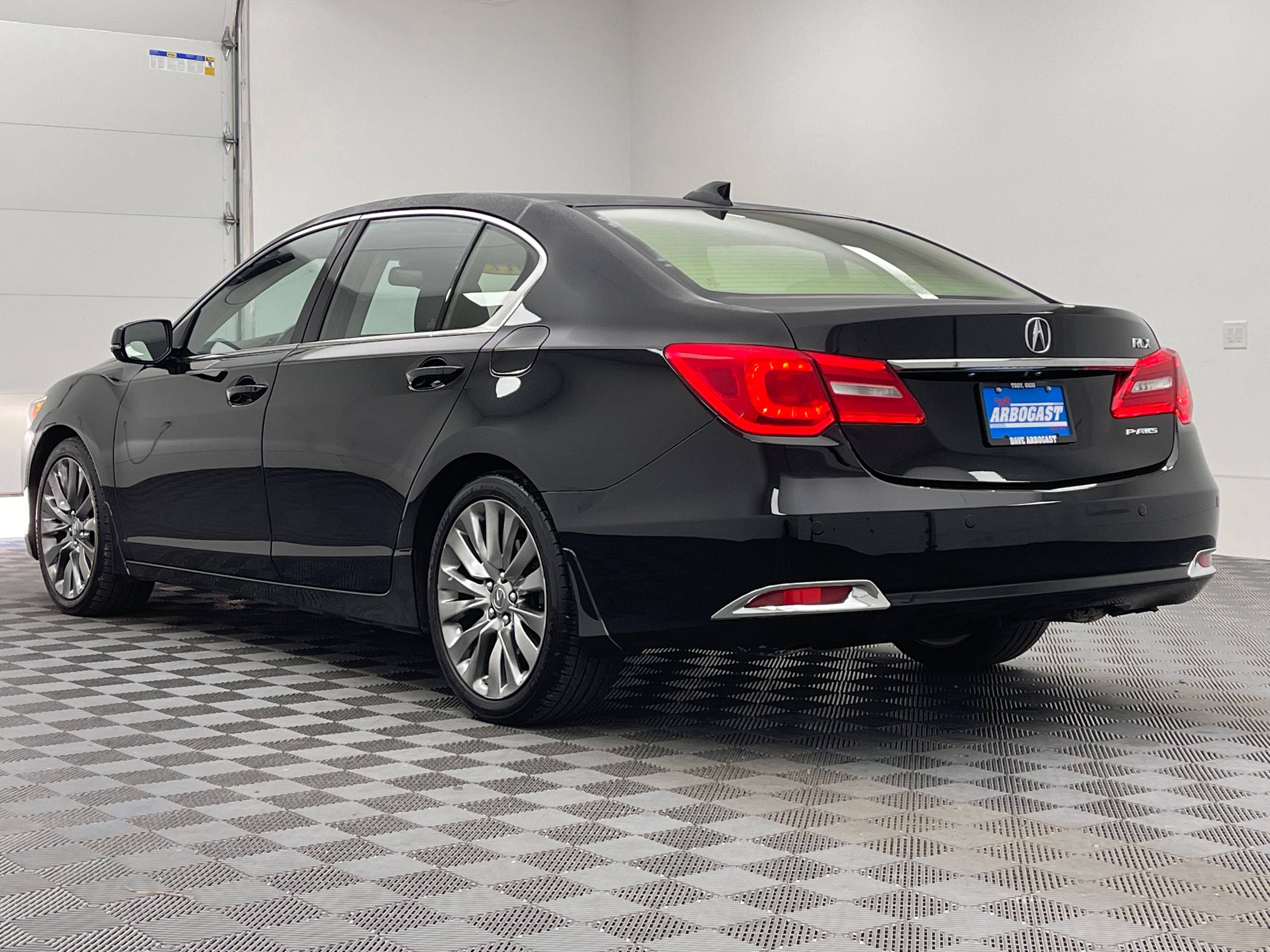 Used 2017 Acura RLX w/ Advance Package FWD image 11