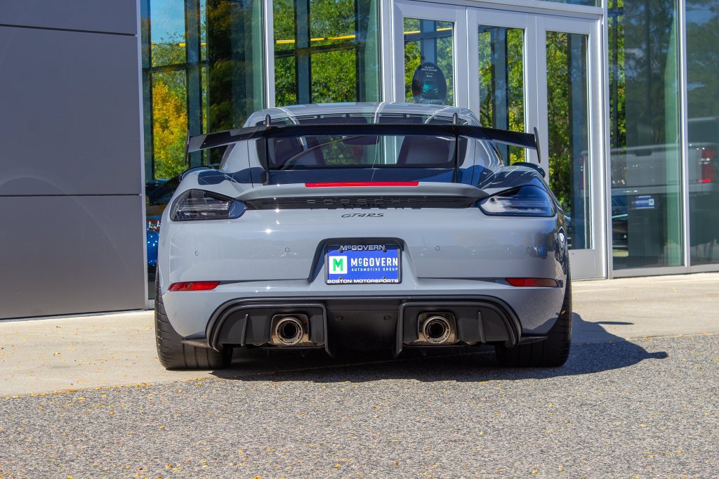 Used 2025 Porsche 718 Cayman GT4 RS RWD image 9