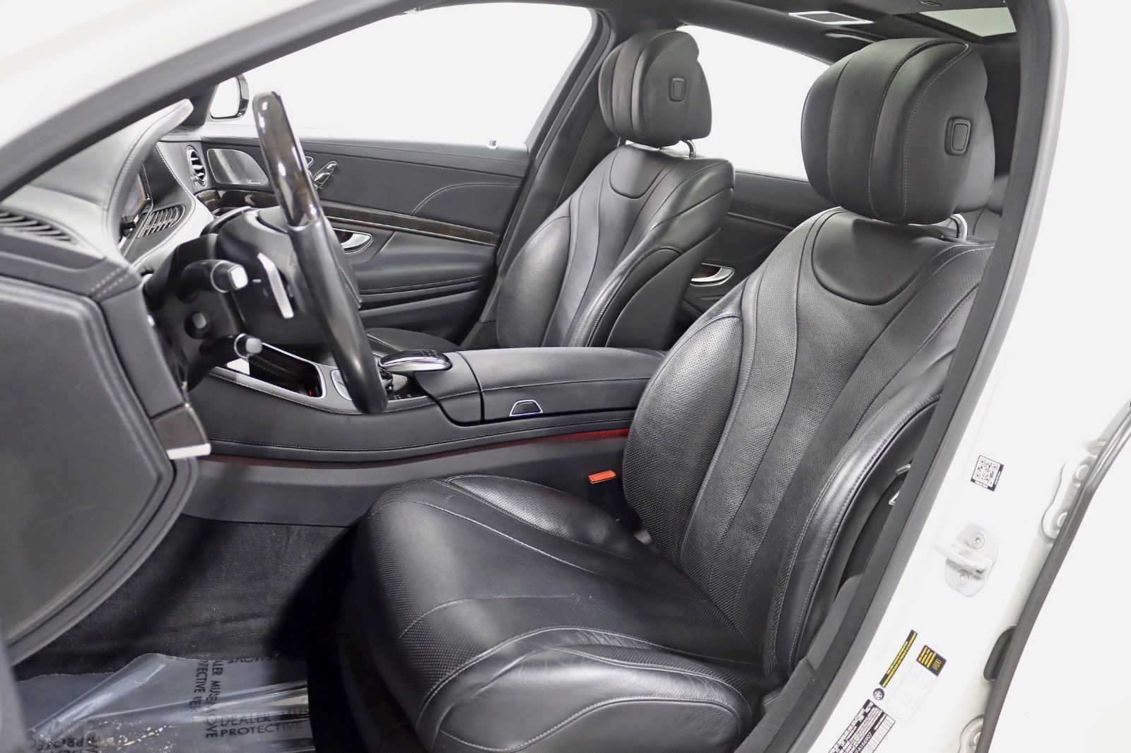 Used 2015 Mercedes-Benz S 550 4MATIC Sedan image 32