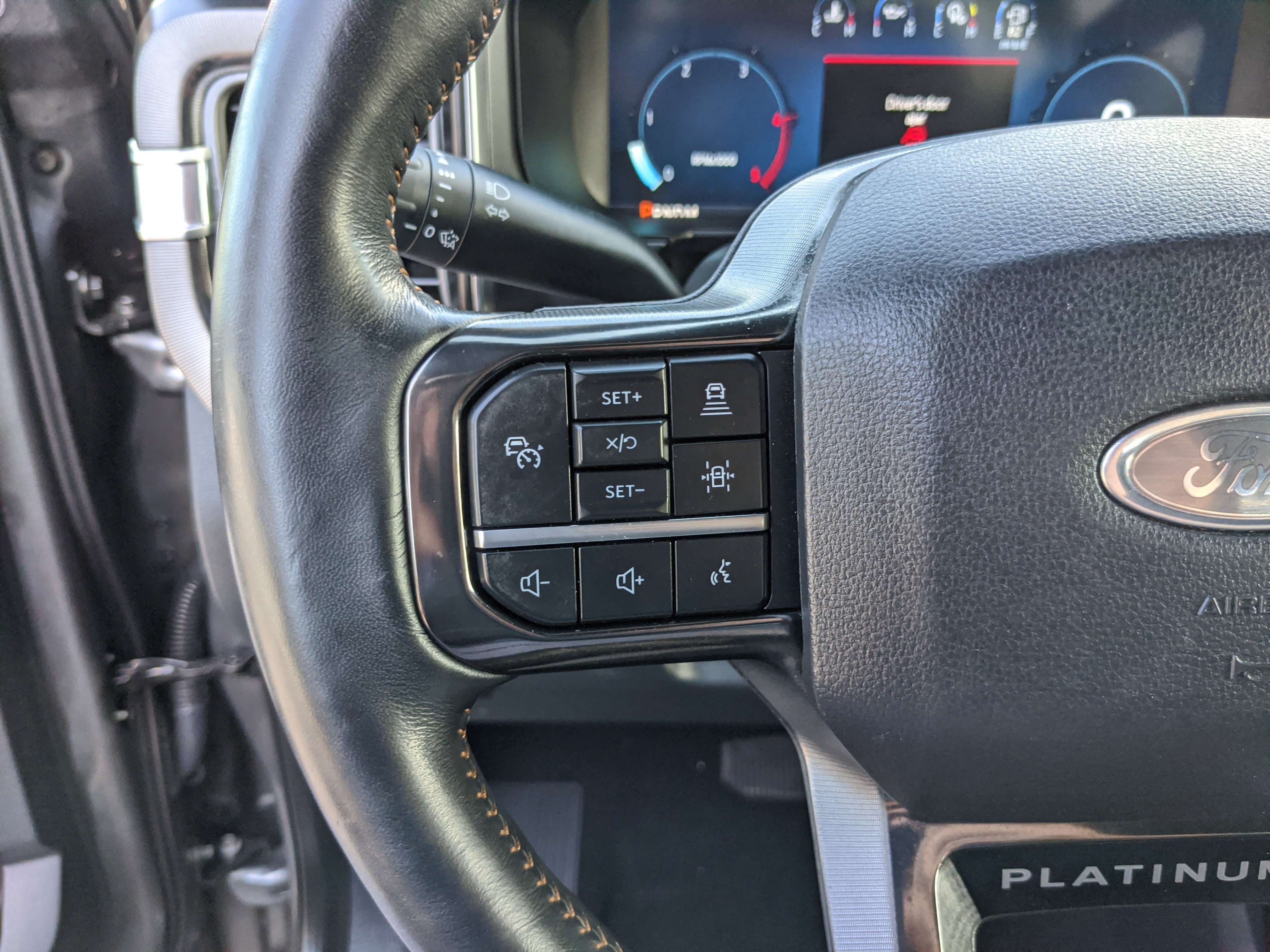 Used 2024 Ford F250 Platinum image 35