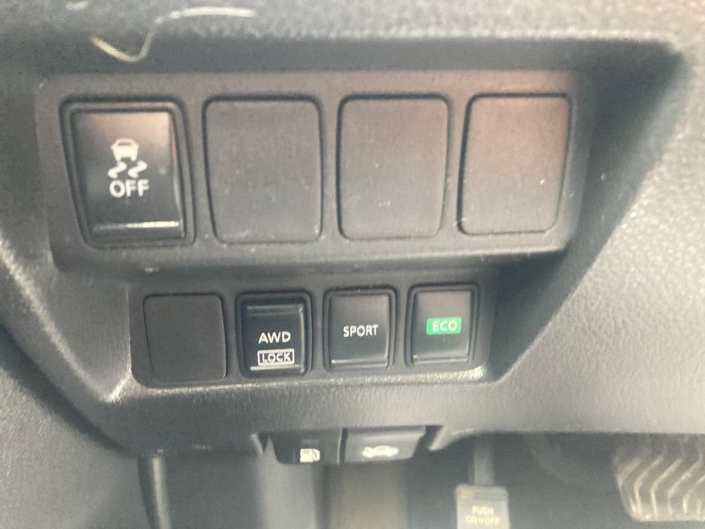 Used 2017 Nissan Rogue S w/ S Appearance Package AWD/4WD image 38