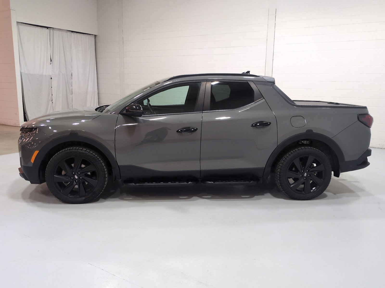 Certified 2023 Hyundai Santa Cruz Night w/ Cargo Package AWD/4WD image 6