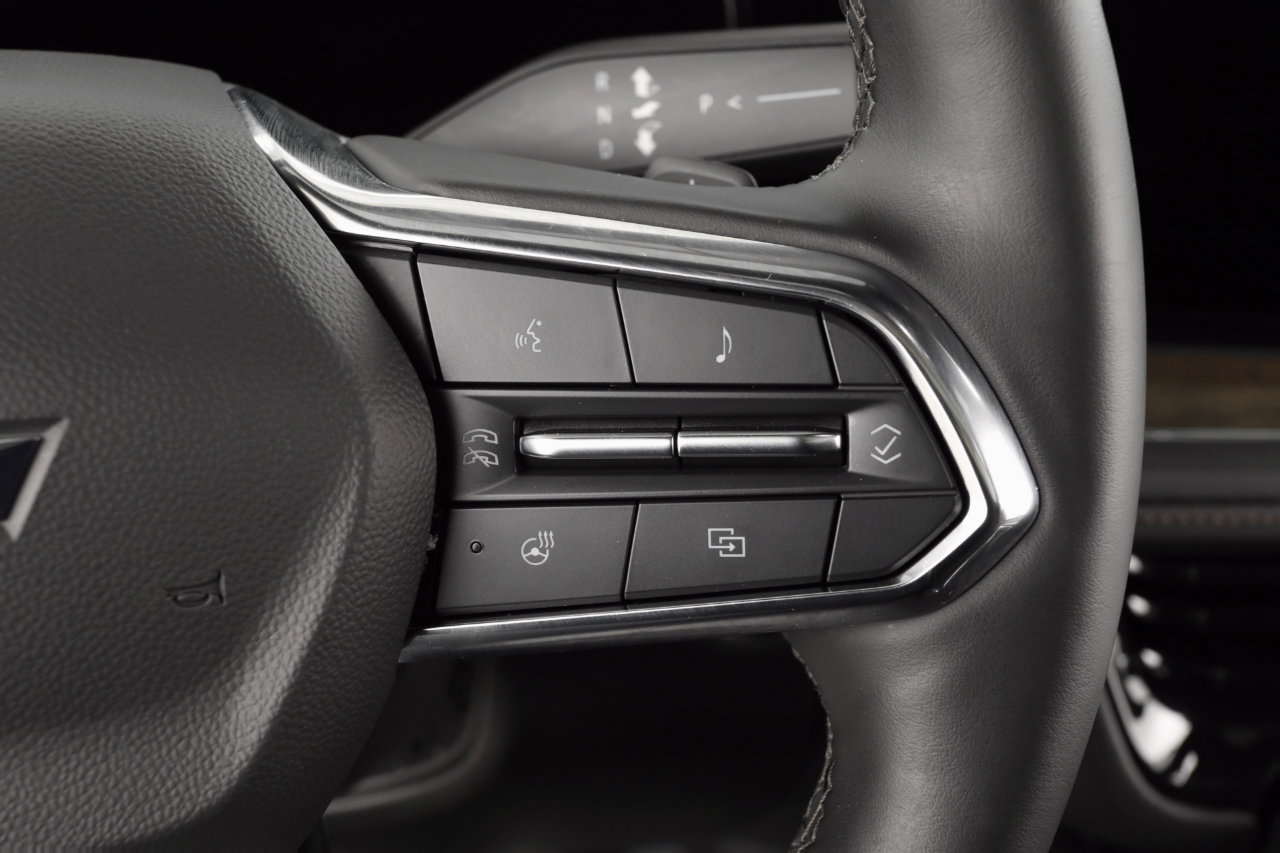 Used 2025 Chevrolet Tahoe High Country image 38