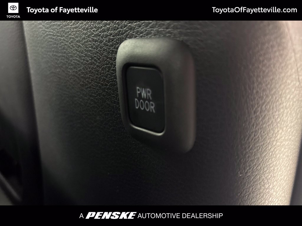 New 2026 Toyota Sienna Limited FWD image 18