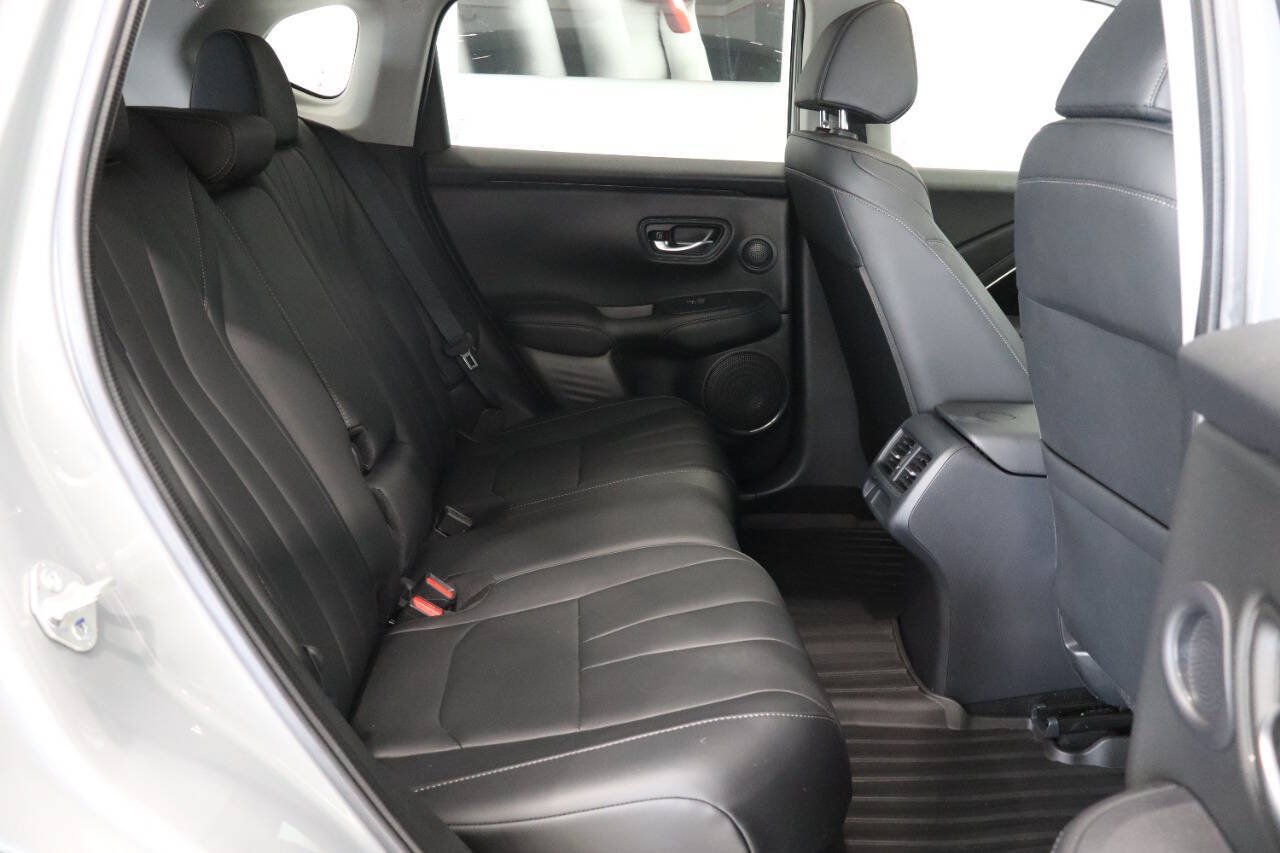 Used 2025 Acura ADX FWD image 11