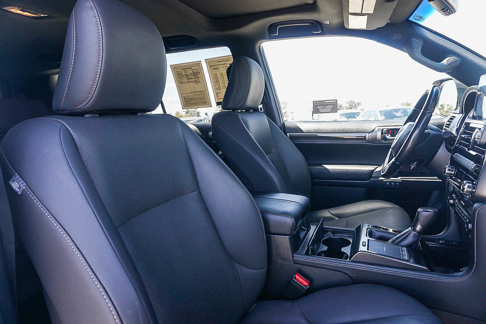 Certified 2022 Lexus GX 460 Premium w/ Premium Package AWD/4WD image 17