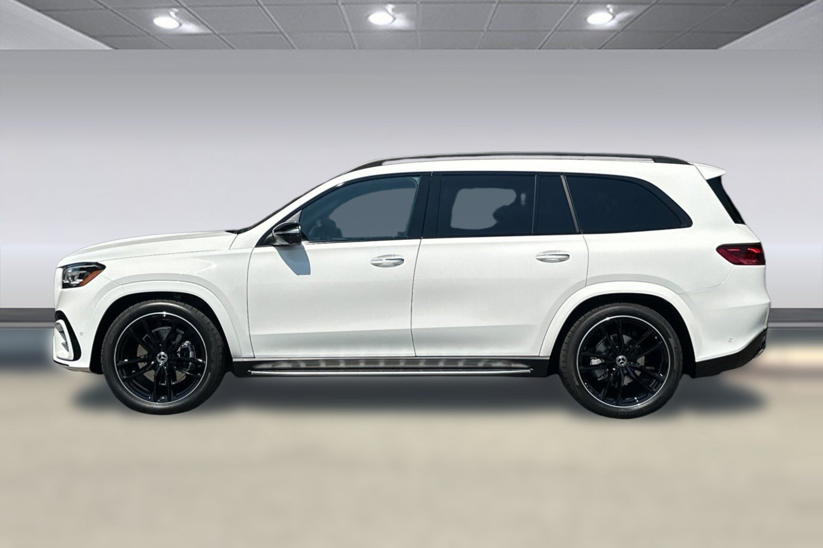 New 2026 Mercedes-Benz GLS 580 4MATIC image 2