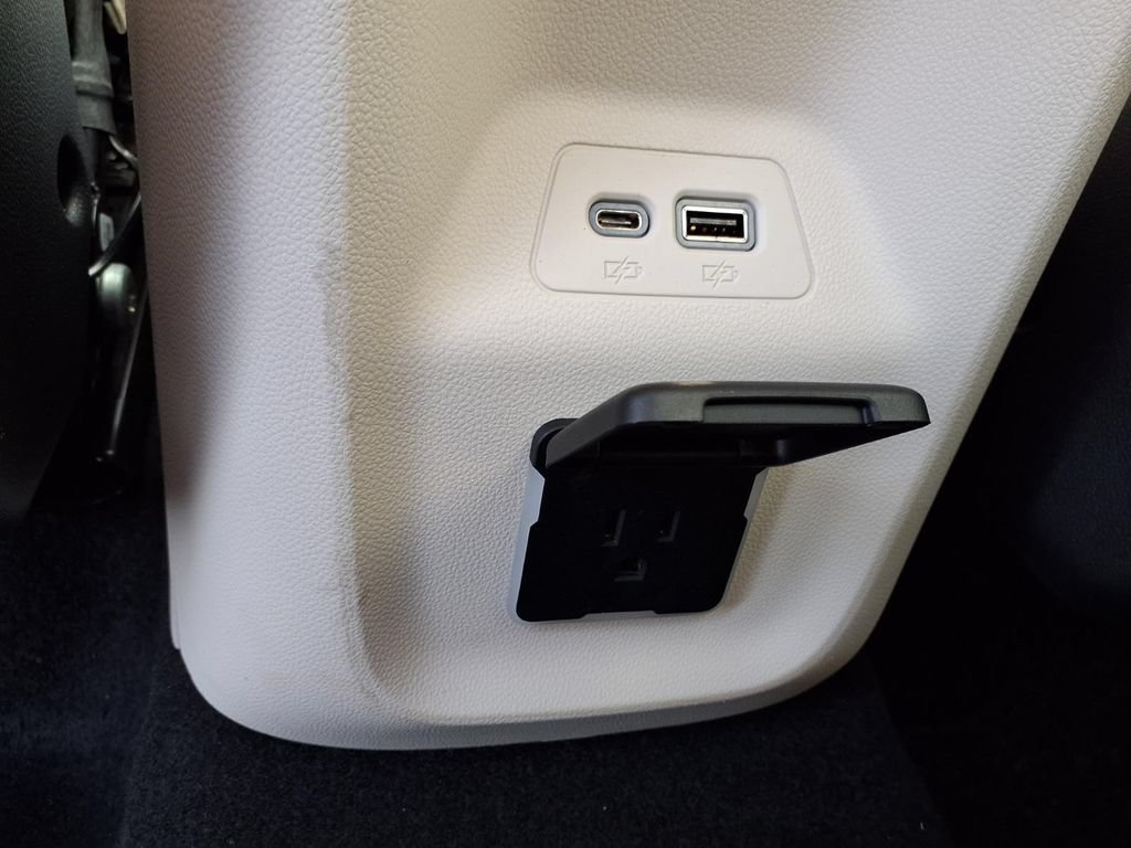 Used 2022 Buick Envision Avenir w/ Safety Package AWD/4WD image 30