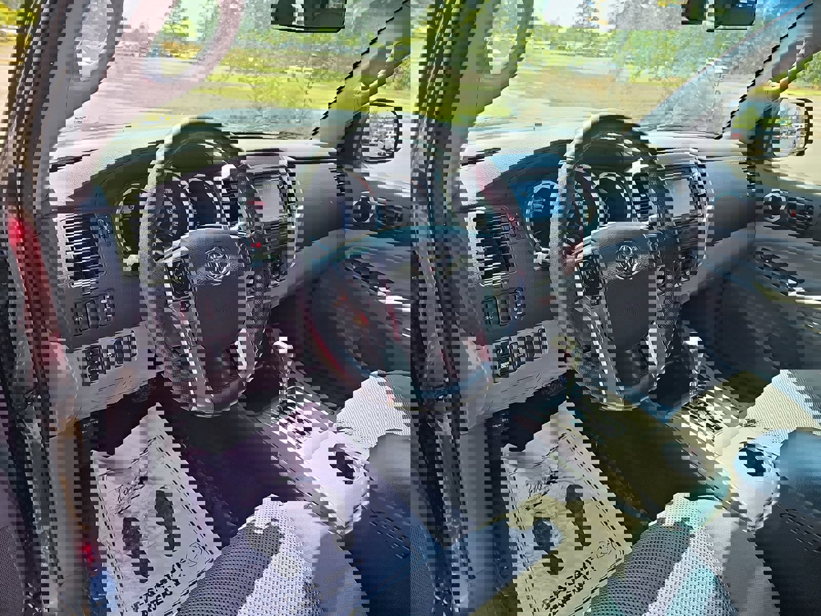 Used 2015 Toyota Tacoma PreRunner w/ TRD Sport Package RWD image 16