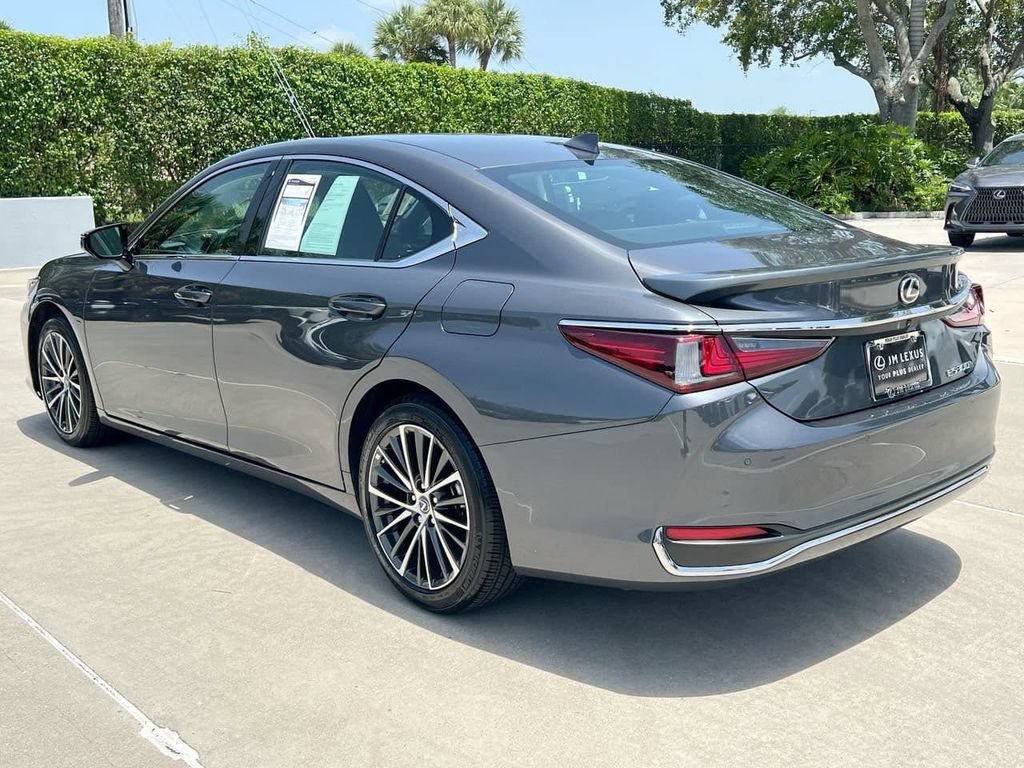 Certified 2025 Lexus ES 300h w/ Premium Package FWD image 5