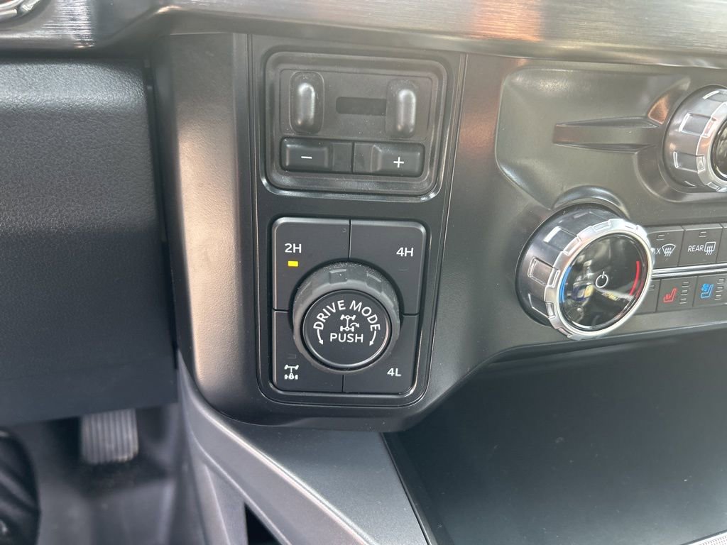 Used 2025 Ford F350 Lariat w/ Lariat Ultimate Package image 13