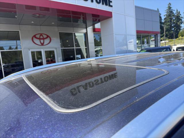 Certified 2021 Toyota Highlander XLE AWD/4WD image 12