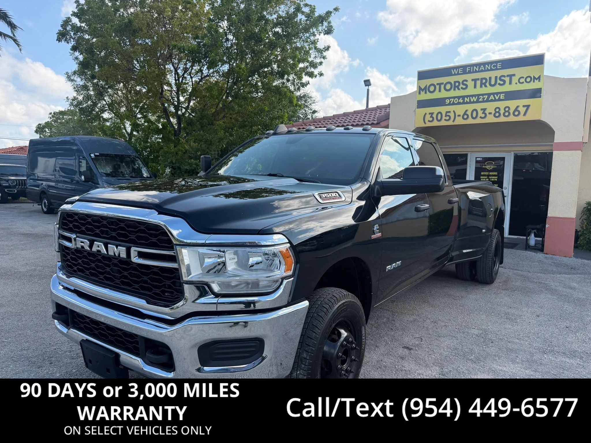 Used 2022 RAM 3500 Tradesman w/ Chrome Appearance Group
