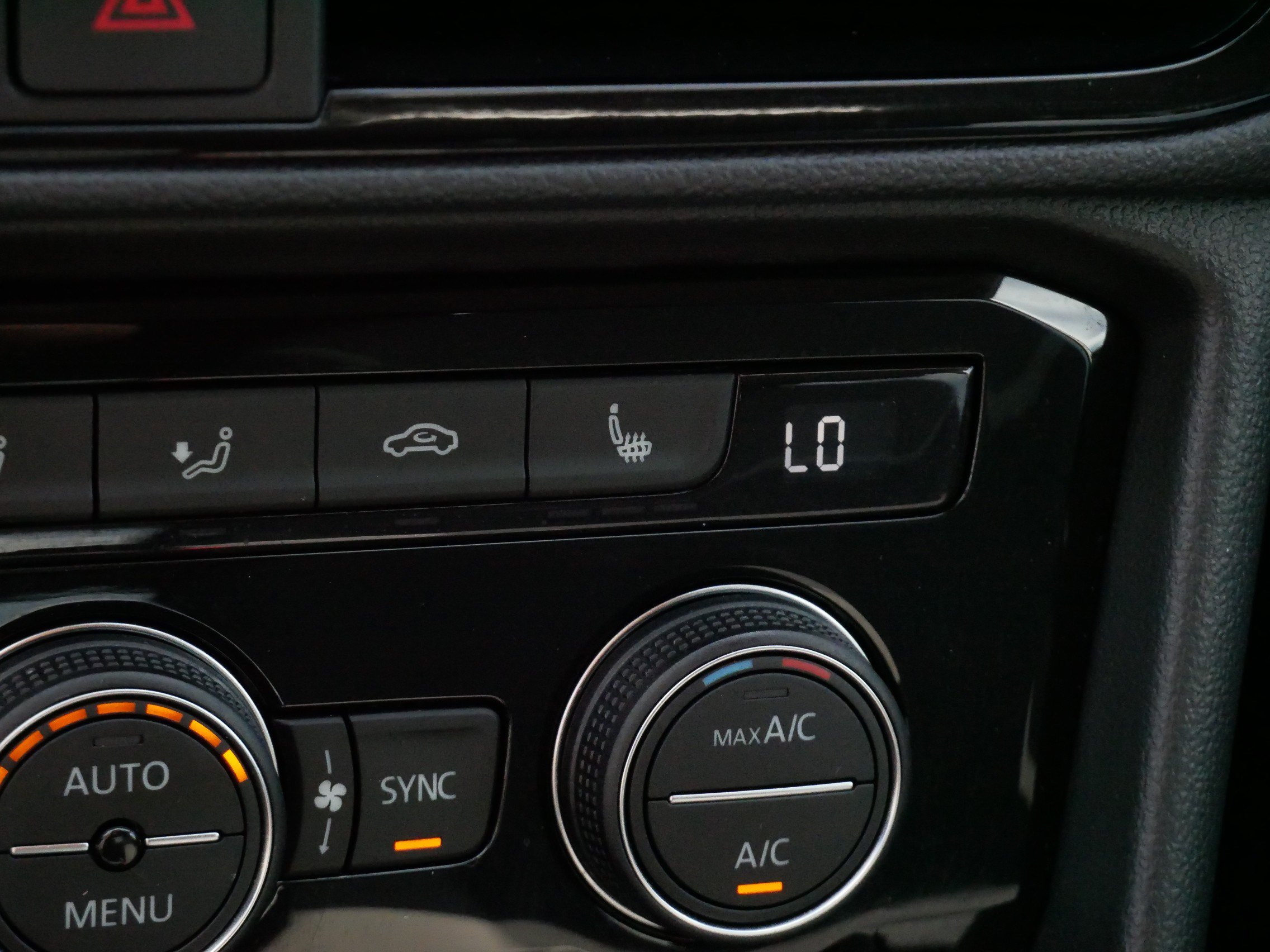 Certified 2024 Volkswagen Taos SE AWD/4WD image 30