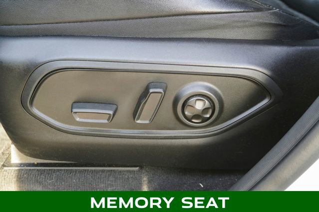 Used 2023 Jeep Grand Cherokee Limited w/ Luxury Tech Group II image 16