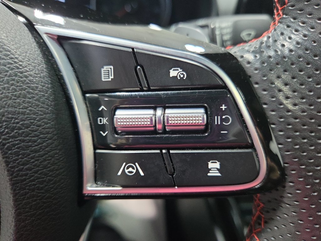 Used 2023 Kia Forte GT w/ GT2 Package FWD image 34