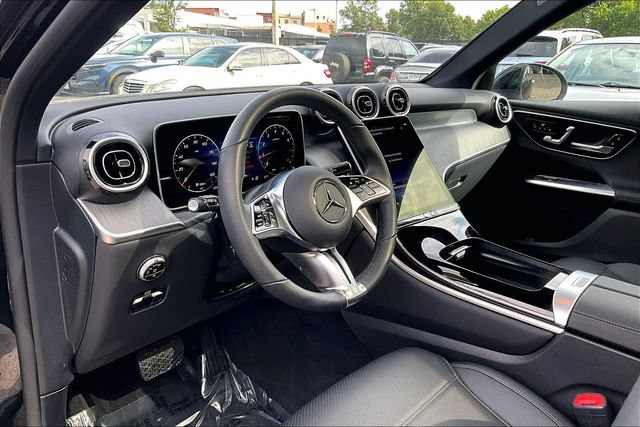 Used 2026 Mercedes-Benz GLC 300 4MATIC image 14