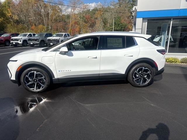 New 2026 Chevrolet Equinox EV LT image 2