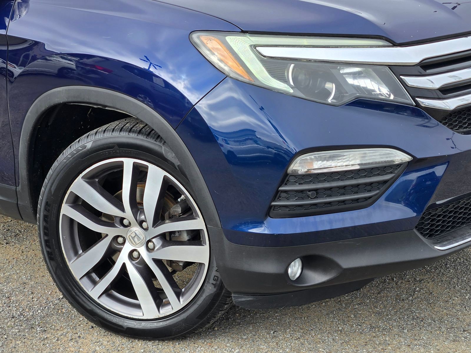 Used 2016 Honda Pilot Touring image 9