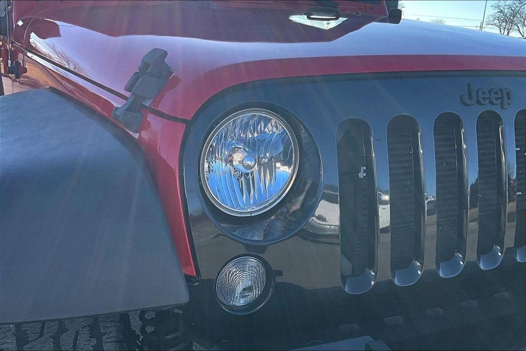 Used 2016 Jeep Wrangler Unlimited Willys image 25