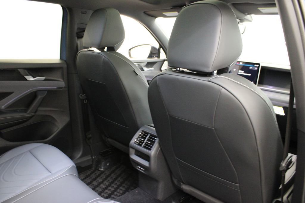 New 2026 Volkswagen Tiguan SE R-Line FWD image 20