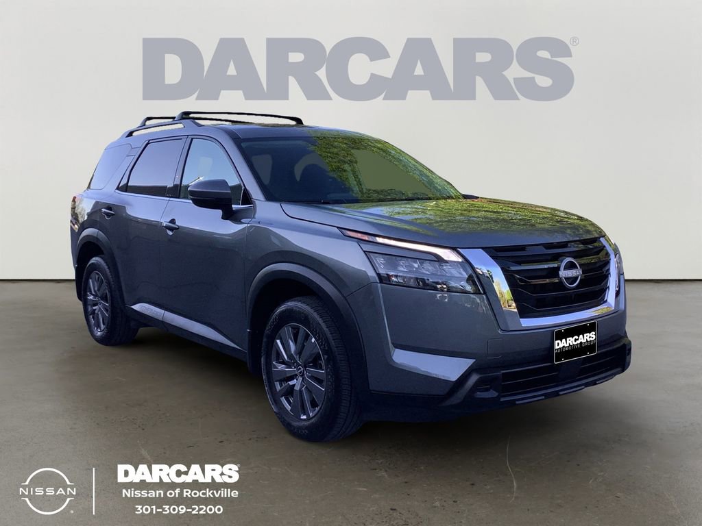 Used 2025 Nissan Pathfinder SV AWD/4WD image 1