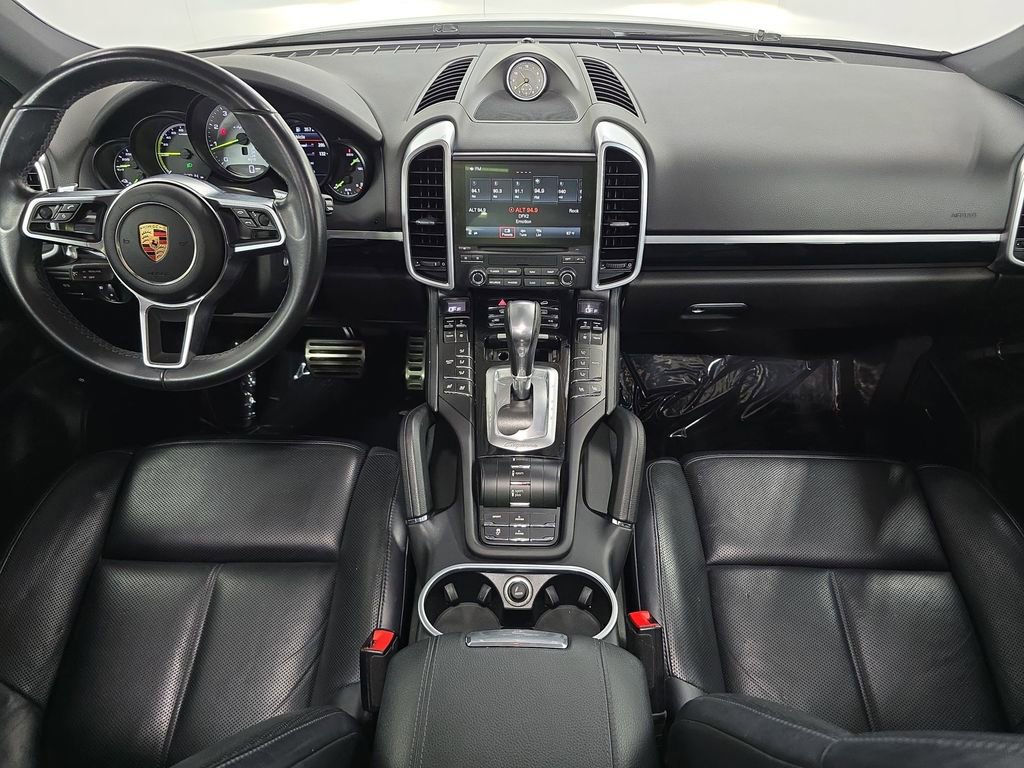 Used 2017 Porsche Cayenne S Platinum AWD/4WD image 13