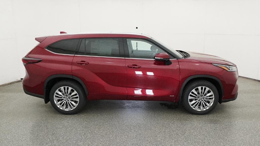 New 2026 Toyota Highlander Platinum AWD/4WD image 11