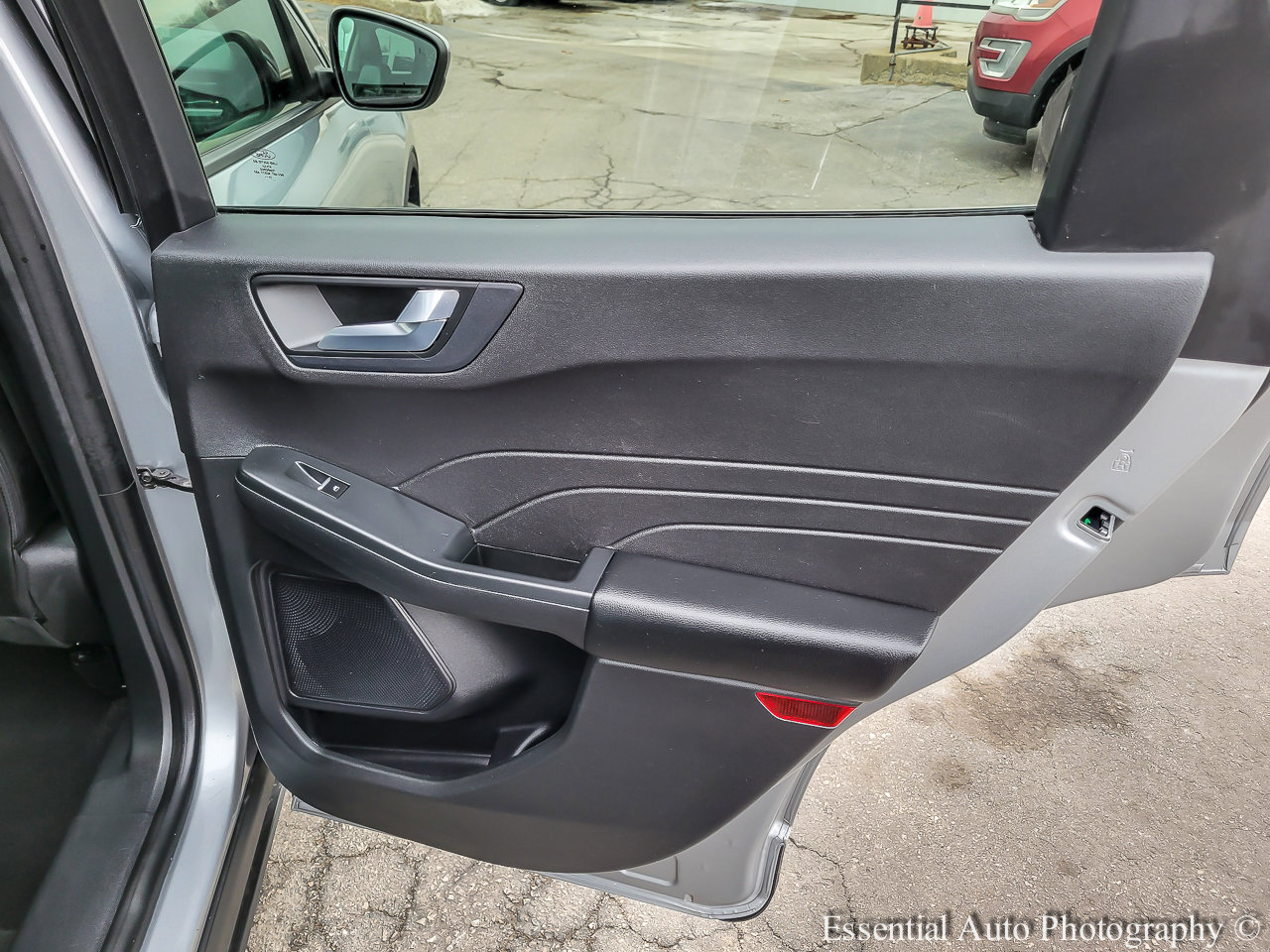 Used 2022 Ford Escape SEL FWD image 30